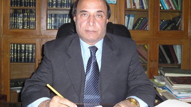 ہماری معصومانہ خواہش ہے کہ ادارے آئینی حدود میں رہیں:لطیف کھوسہ