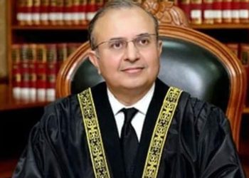جسٹس منیب اختر کی برطرفی پر جسٹس منصور کا احتجاج