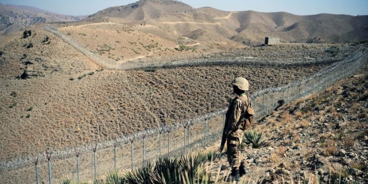 پاک آرمی کا افغان طالبان کی بلااشتعال فائرنگ کا بھرپور جواب، 8طالبان ہلاک، 16 زخمی