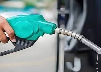 پٹرول کی قیمت میں 1 روپےفی لیٹر کمی کا امکان
