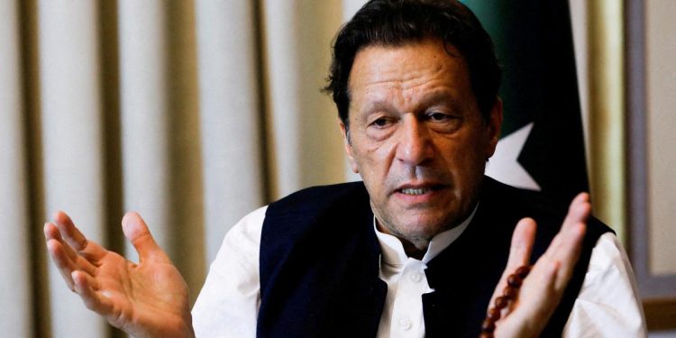 آئینی ترامیم جمہوریت پر حملہ، سپریم کورٹ کو بچانا ہوگا: عمران خان