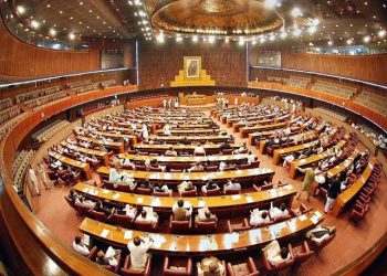 حکومت نے کل دونوں ایوانوں کا اجلاس بلالیا، آئینی ترمیم کا امکان