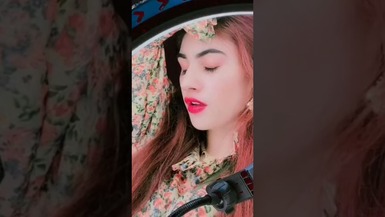 اجنبی شخص کے ہاتھوں گجرا پہنتی دانیہ شاہ کی نئی ویڈیوز سوشل میڈیا پر وائرل
