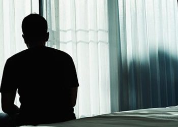 تنہائی کا احساس فالج کا خطرہ بڑھا دیتا ہے: ماہرین کی تحقیق
