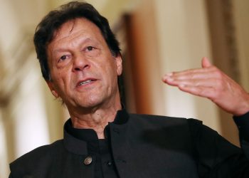 شہباز شریف ہر چیز کے لیے این او سی لیتے ہیں، کل غائب ہو سکتے ہیں: عمران خان