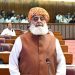 طاقت کا استعمال مزید نقصان دہ ہو سکتا ہے، معاملات سیاستدانوں کے سپرد کیے جائیں: فضل الرحمان