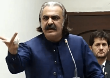 عمران خان پر ہاتھ ڈالنے والے معافی مانگیں، میں کیوں مانگوں: علی امین گنڈاپور