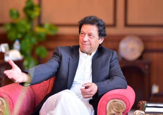 عمران خان کی آکسفورڈ چانسلر نامزدگی، برطانوی میڈیا کی شدید تنقید