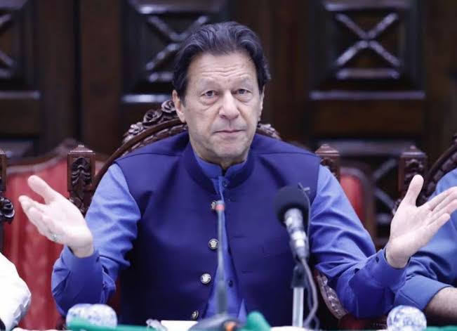نیب ترامیم سے فائدہ صرف اربوں کے چوروں کو ہوگا، عمران خان