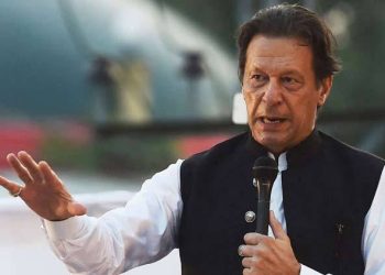 قاضی فائز آئینی ترامیم کا براہ راست بینفشری ہے، عمران خان