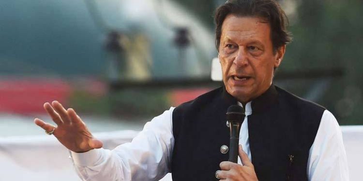 قاضی فائز آئینی ترامیم کا براہ راست بینفشری ہے، عمران خان