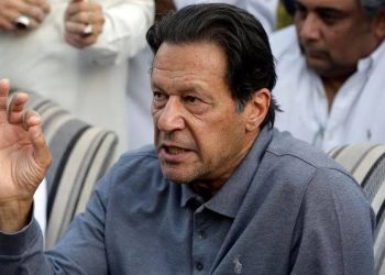 جلد سڑکوں پر آنے کا اعلان کریں گے، عمران خان کا پارٹی کو تیار رہنے کا حکم