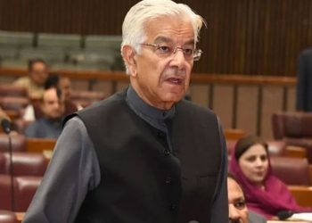 وزیراعلیٰ کے پی کا افغانستان سے مذاکرات وفاق پر حملہ ہے، خواجہ آصف