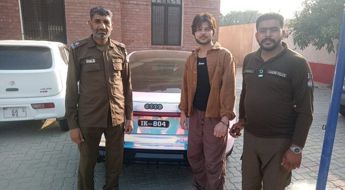 ٹک ٹاکر ندیم نانی والا جعلی نمبر پلیٹ کے الزام میں گرفتار