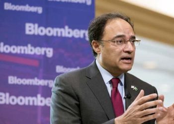 حکومت تنخواہ دار اور مینوفیکچرنگ طبقے پر ڈالا گیا اضافی بوجھ کم کرنے کی منصوبہ بندی کر رہی ہے۔