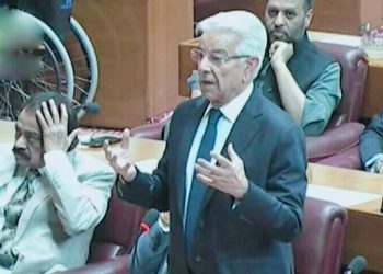 جلسے میں پاکستان کا وجود چیلنج ہوا،خان نہیں تو پاکستان نہیں کا نعرہ ملک کے لیے خطرناک،خواجہ آصف