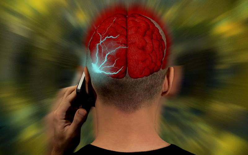 کیا موبائل فون کی لہریں کینسر کا باعث ہیں؟ عالمی تحقیق کا تجزیہ
