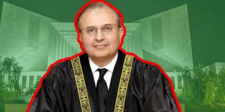 جسٹس منصور علی شاہ کی عدم حاضری پر تین رکنی بینچ کے مقدمات ڈی لسٹ