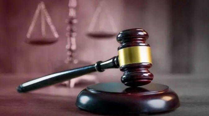 جعلی سپریم کورٹ لگا کر فراڈیوں نے ٹیکسٹائل مالک کو لوٹ لیا