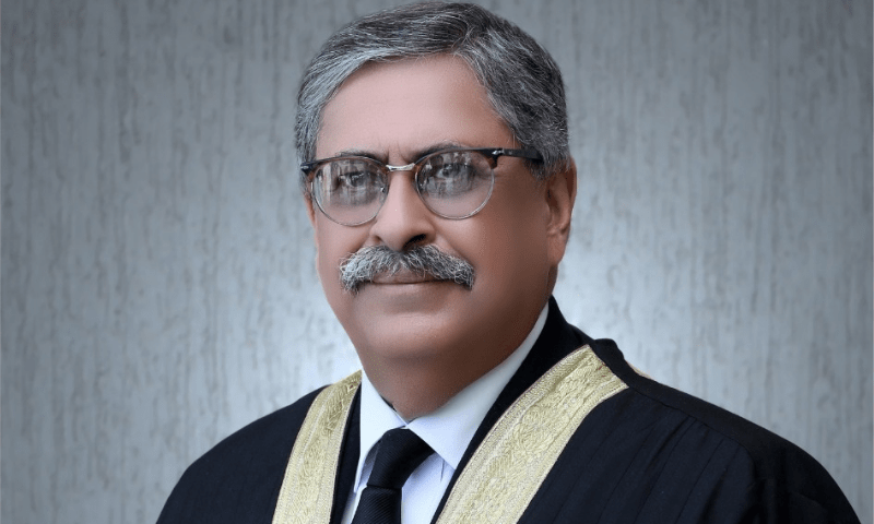 ریاست حکومت بدلنے اور لانے میں مصروف ہے، ادارے سیاسی مخالفین کے پیچھے پڑے ہیں، جسٹس اطہر من اللہ