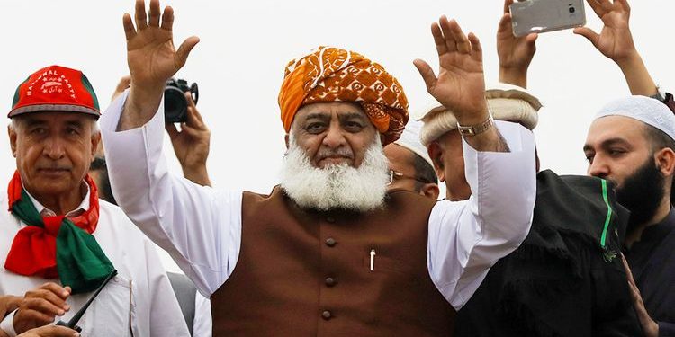 فضل الرحمان نے مدارس رجسٹریشن بل پر حکومت کو الٹی میٹم دے دیا