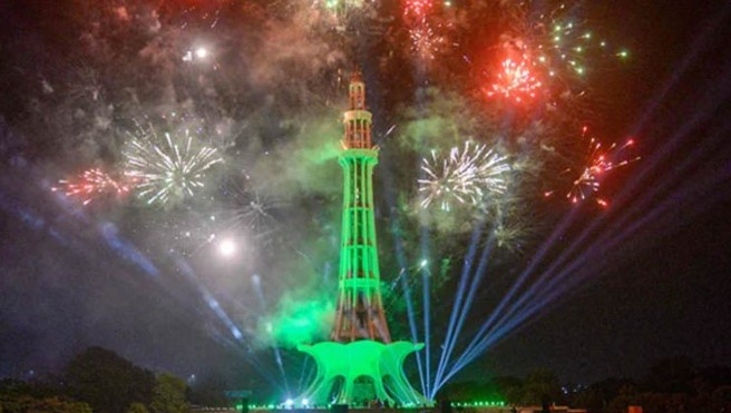 نئے سال کی آمد، لاہور میں آتشبازی پر مکمل پابندی عائد ،نوٹیفکیشن جاری