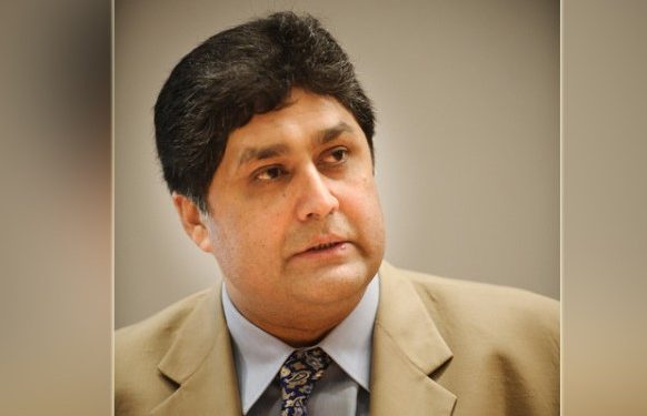 پی آئی اے کی نجکاری نہ ہونے کی ذمہ دار موجودہ حکومت، فواد حسن فواد کے اہم انکشافات