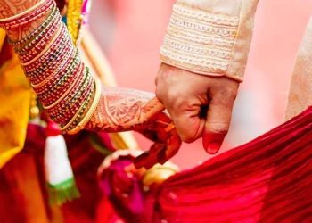 ’کھانے کی برائیاں کون کرے گا؟‘، منفرد شادی کارڈ سوشل میڈیا پر چھا گیا