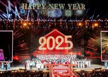 2024ء تلخ و شیریں یادروں کیساتھ رخصت، 2025ء کا شاندر استقبال