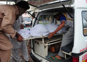 ایمبولینس کی سپیڈ بمپ سے ٹکر ،مردہ شخص اچانک زندہ ہوگیا