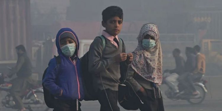 بچوں کی موج مستیاں اور سردیوں کی چھٹیاںختم، تعلیمی ادارے کھل گئے