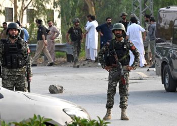 خیبر پختونخوا میں سیکیورٹی فورسز کی کارروائیوں میں 19 خوارج ہلاک، 3 جوان شہید