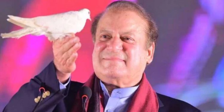 نواز شریف کا سیاسی سرگرمیاں دوبارہ شروع کرنے کا فیصلہ