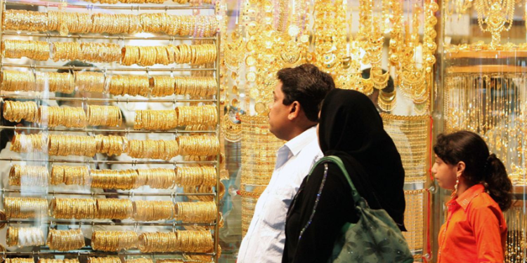 پاکستان میں سونے کی قیمت آج تاریخ کی بلند ترین سطح پر پہنچ گئی ہے