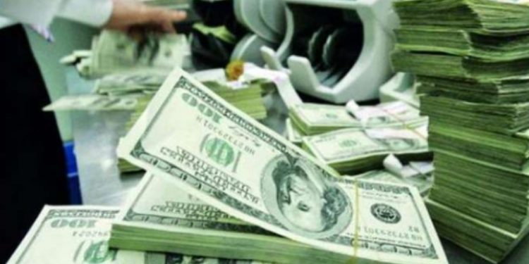پاکستان میں کم سے کم تنخواہ ایک ہزار ڈالر کی جائے، سپریم کورٹ میں درخواست دائر