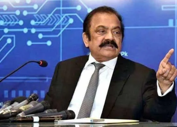 پی ٹی آئی والے آج رات 12 بجے تک آ جائیں، وزیرِ اعظم نے مذاکرات کی آفر کی ہے، رانا ثنا اللہ