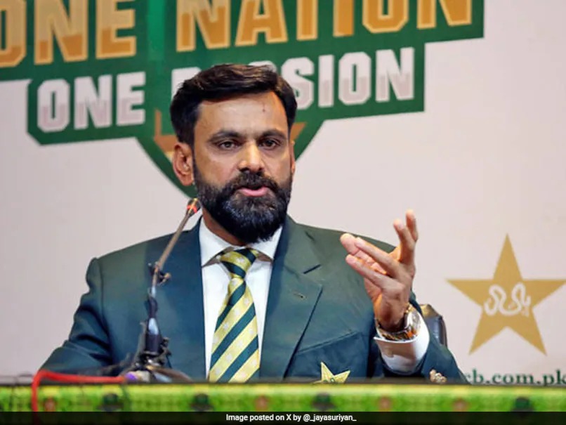 چیمپئنز ٹرافی میں ہائبرڈ ماڈل کو تسلیم کرنے پر محمد حفیظ کی پی سی بی پر سخت تنقید